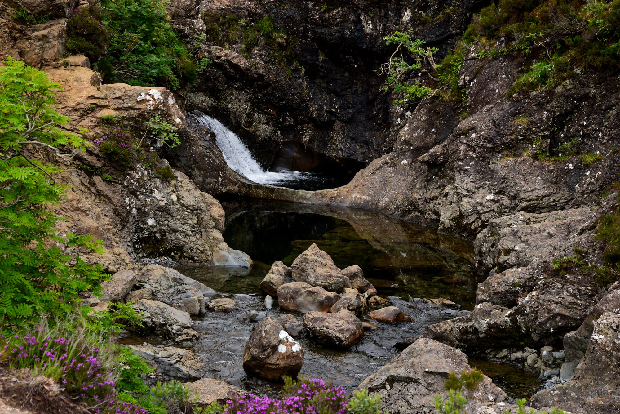 Fairy Pools Skye – błękitne baseny i wodospady Szkocji