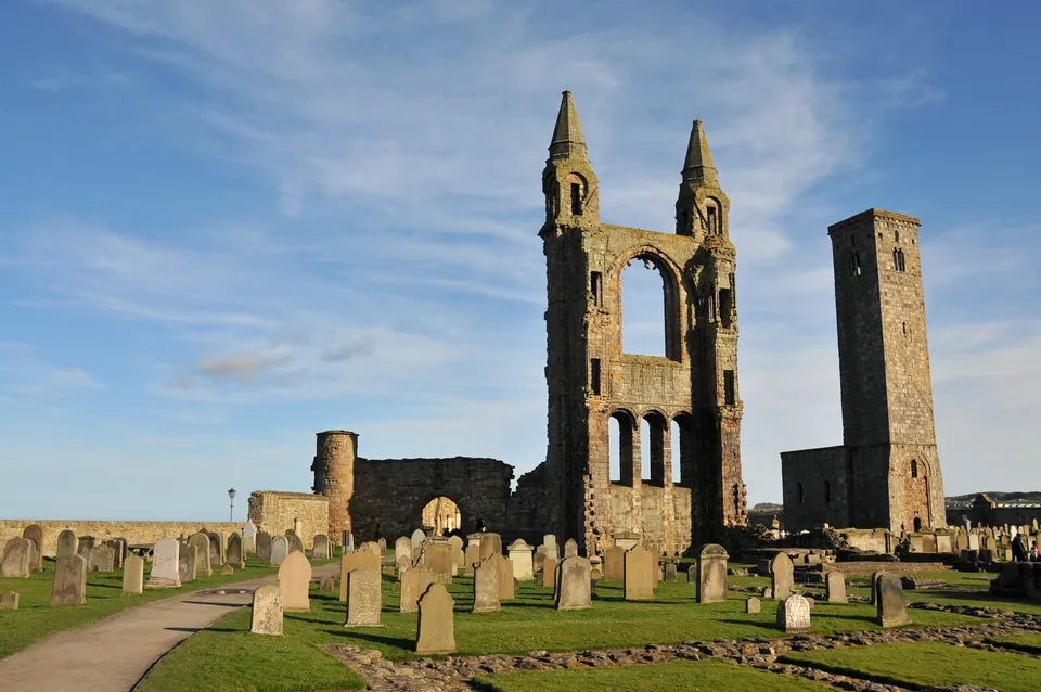 Katedra St Andrews – ruiny i historia w Szkocji