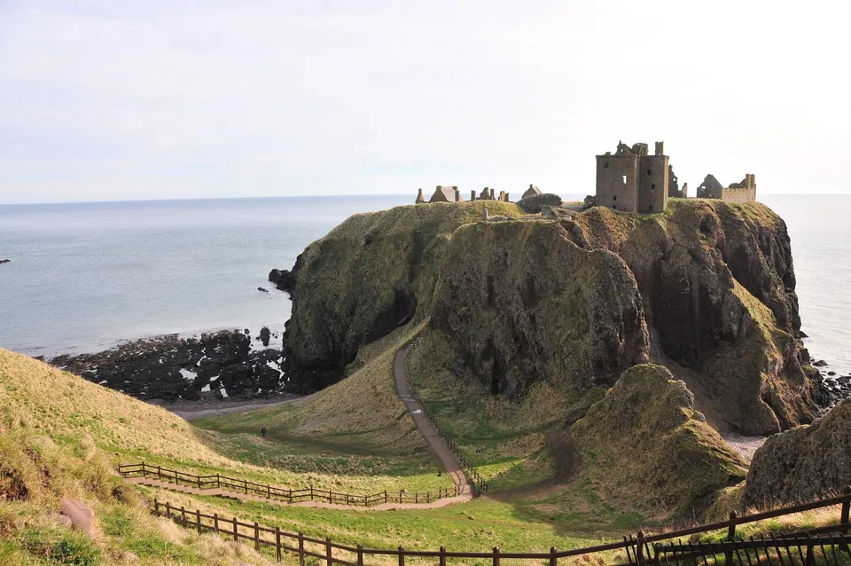 Zamek Dunnottar w Szkocji – imponujące ruiny na klifie