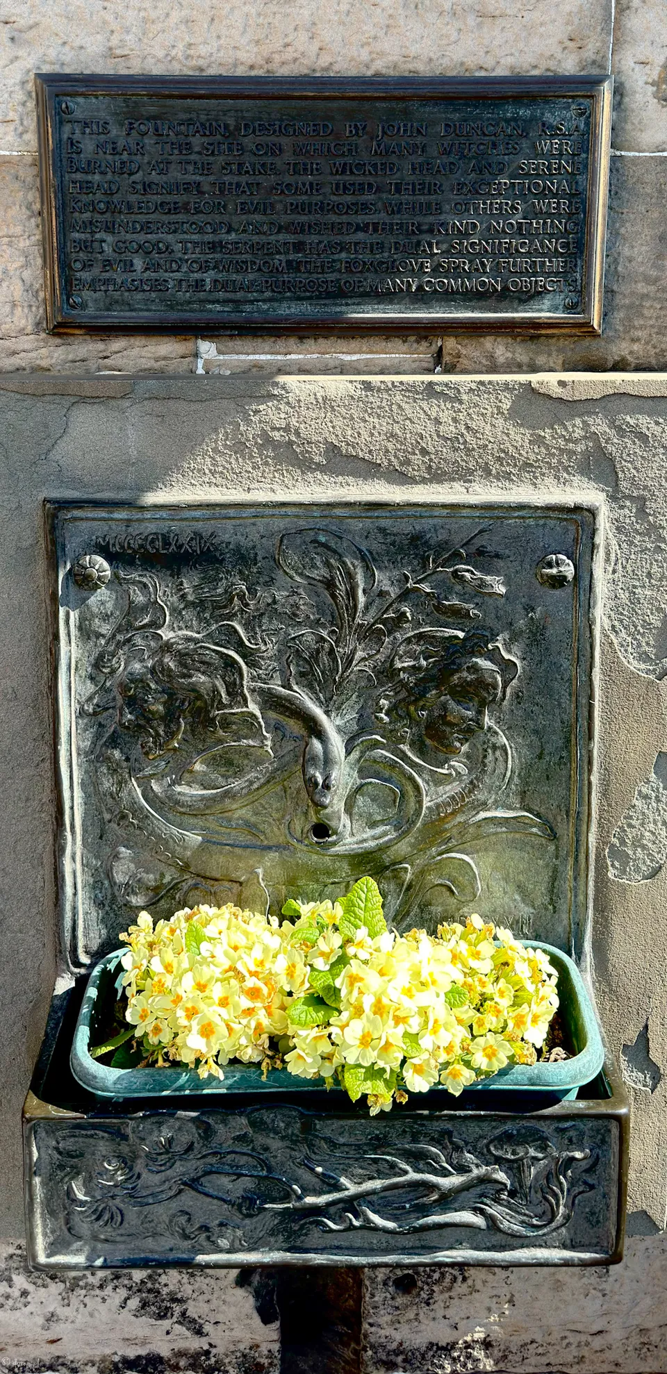 Studnia czarownic.